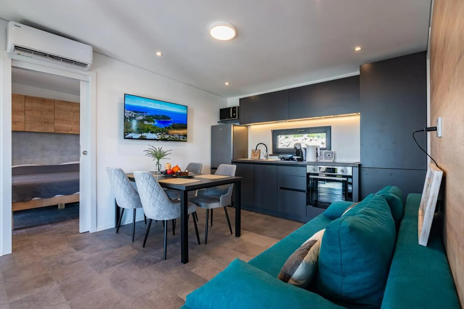 Kasthouse Yellow By Vellaris, Luxury Mobile Home Mali Lošinj 0*,  Croazia