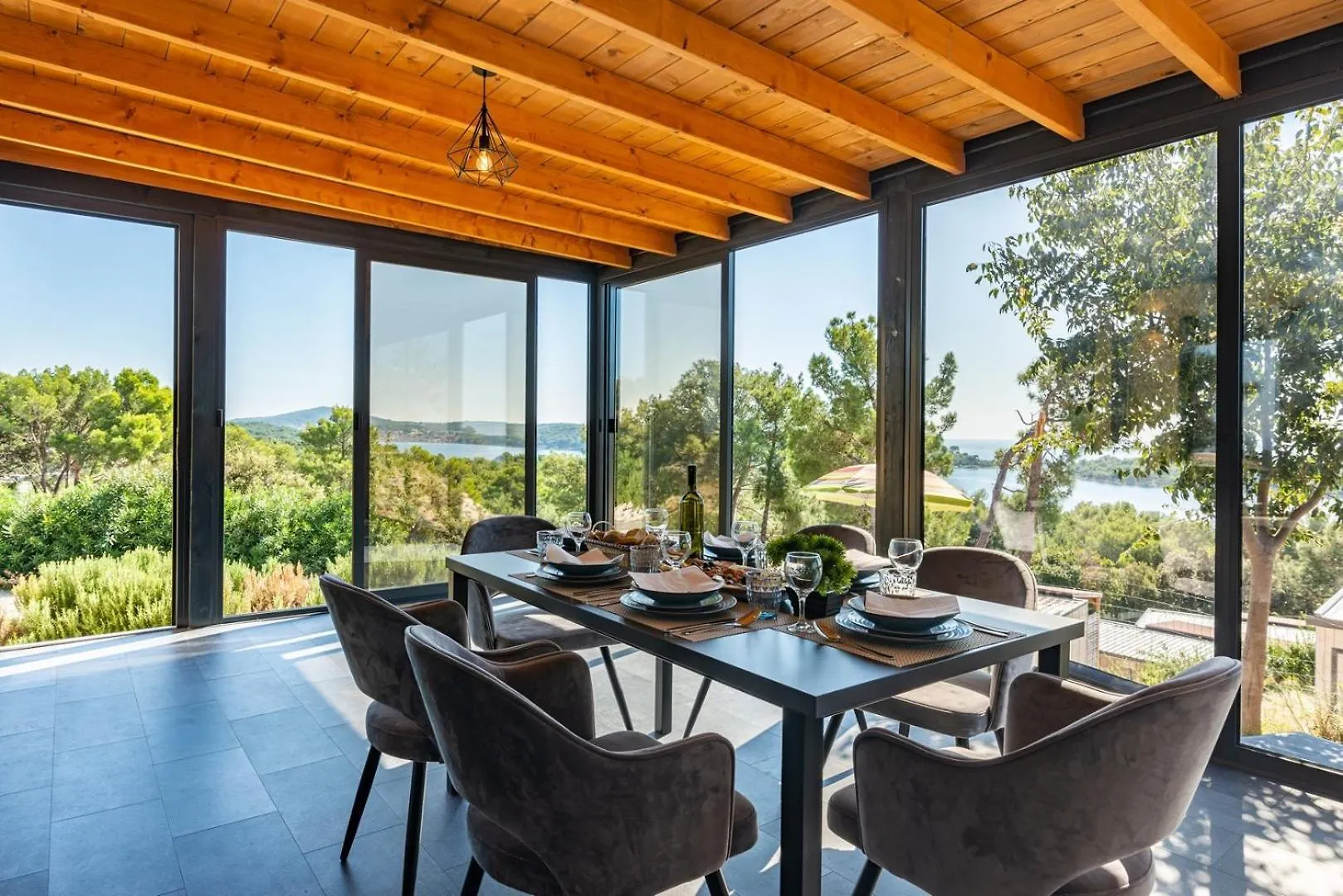 Kasthouse Yellow By Vellaris, Luxury Mobile Home Mali Lošinj