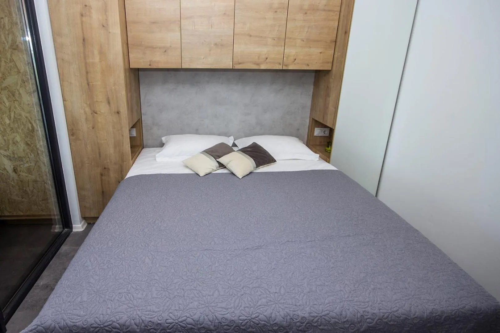 Kasthouse Yellow By Vellaris, Luxury Mobile Home Mali Lošinj Affittacamere
