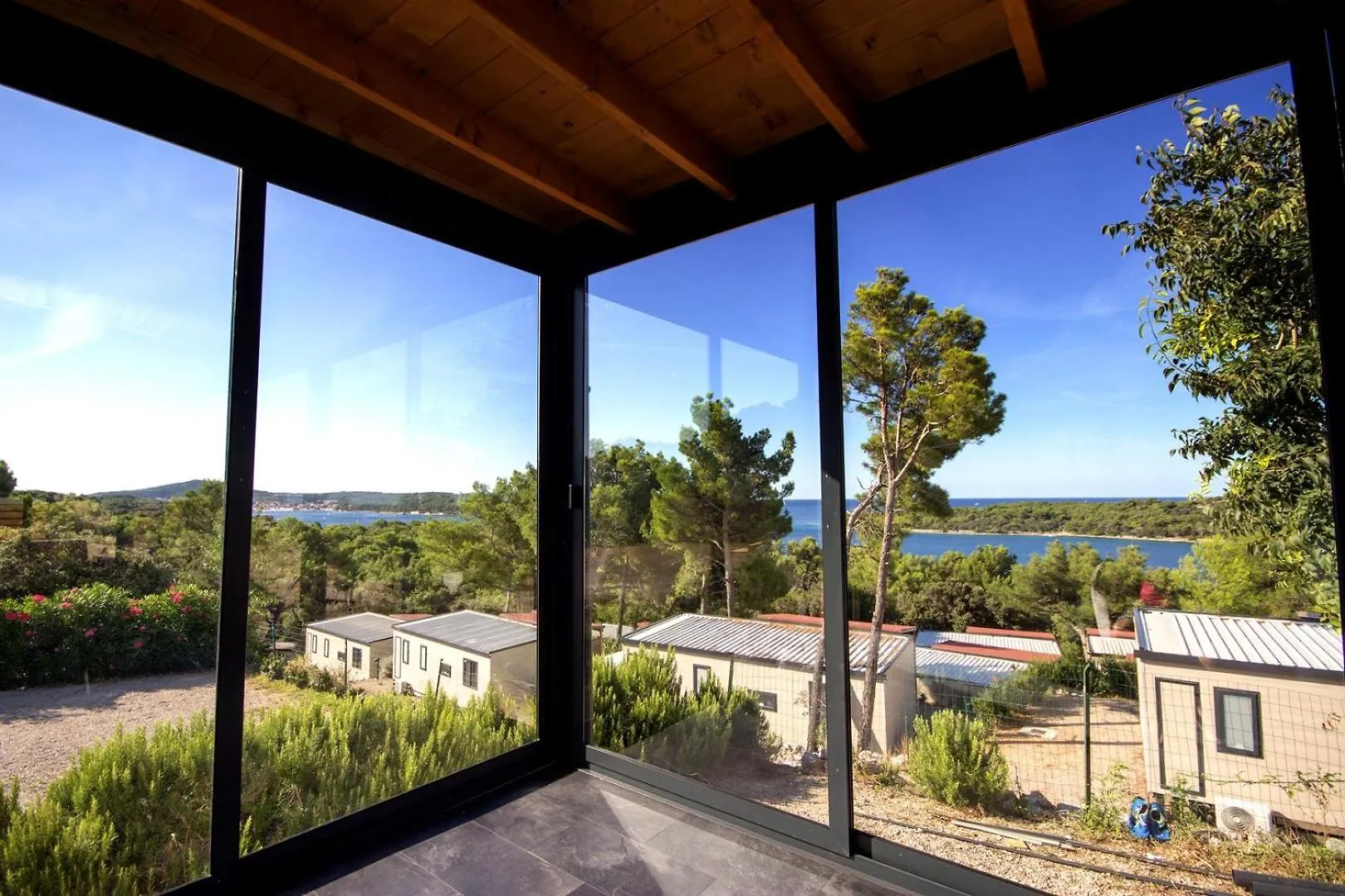 Kasthouse Yellow By Vellaris, Luxury Mobile Home Mali Lošinj