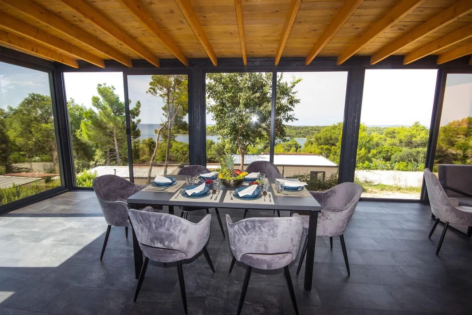 Kasthouse Yellow By Vellaris, Luxury Mobile Home Mali Lošinj Affittacamere
