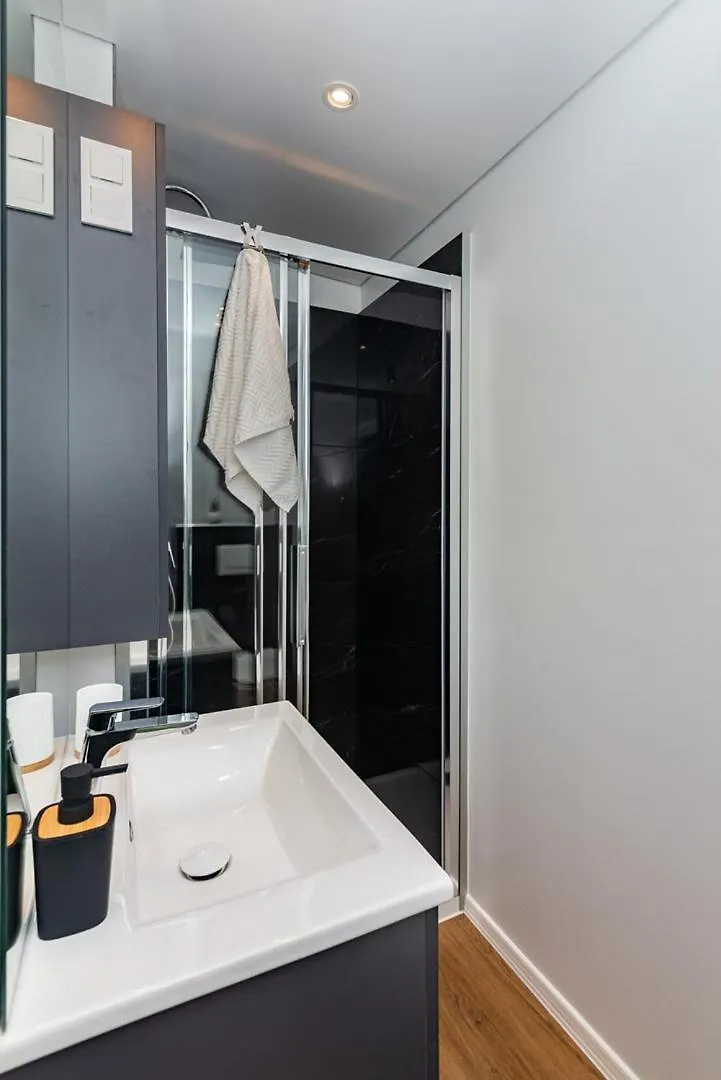 Kasthouse Yellow By Vellaris, Luxury Mobile Home Guest house Mali Losinj