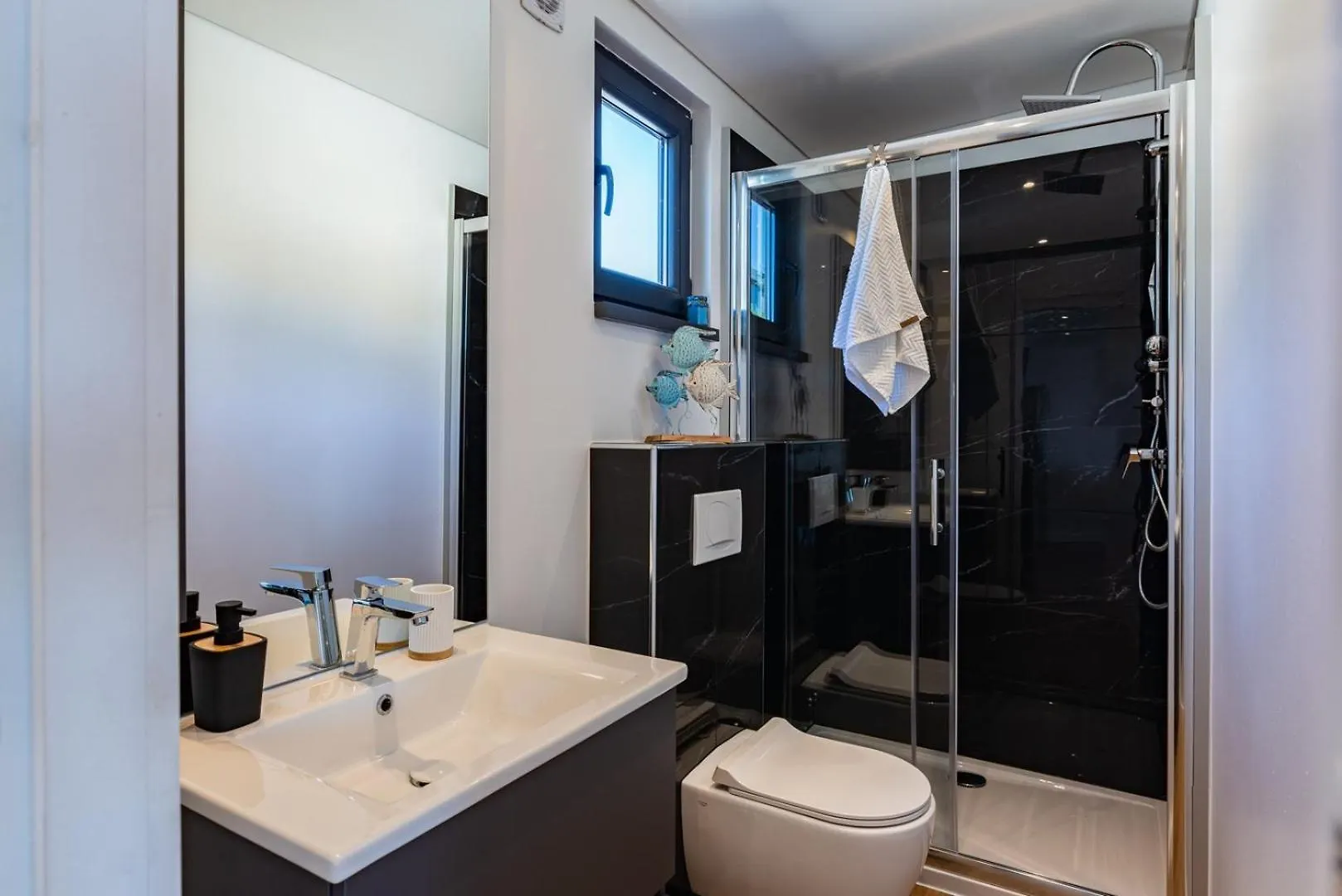Kasthouse Yellow By Vellaris, Luxury Mobile Home 0*, Mali Losinj