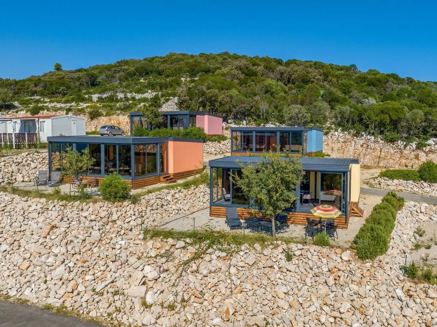Kasthouse Yellow By Vellaris, Luxury Mobile Home Guest house