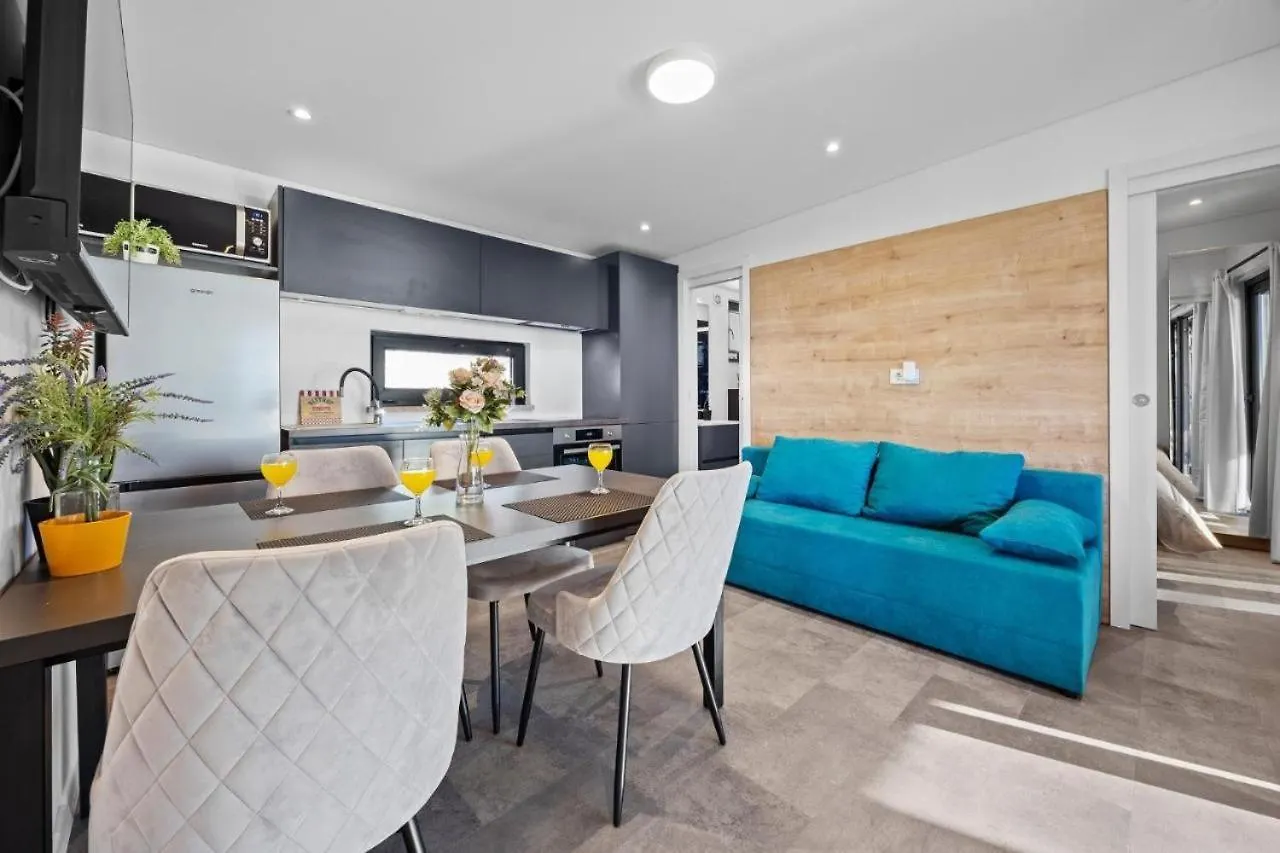 Kasthouse Yellow By Vellaris, Luxury Mobile Home Mali Losinj