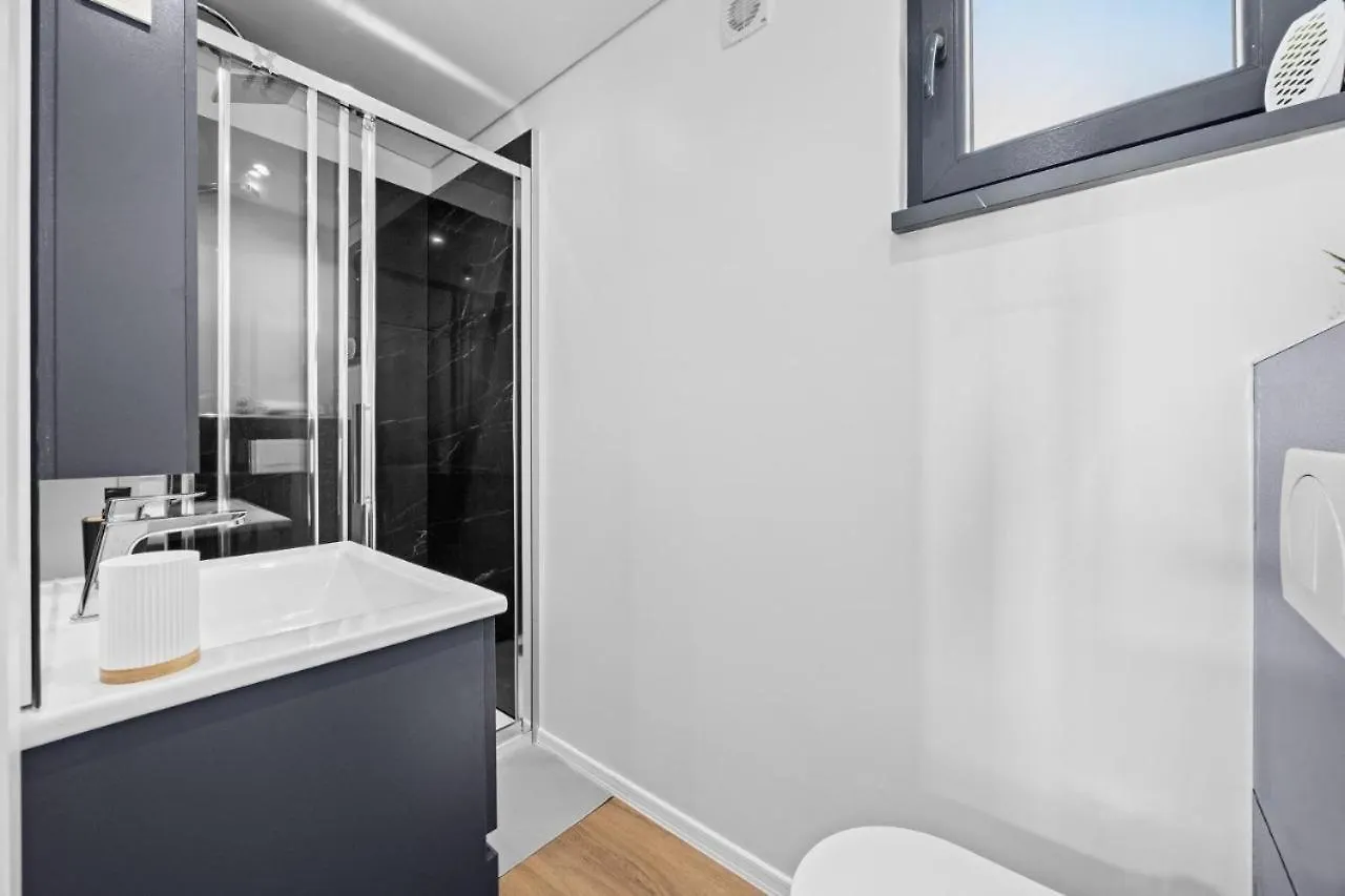 Guest house Kasthouse Yellow By Vellaris, Luxury Mobile Home Croatia