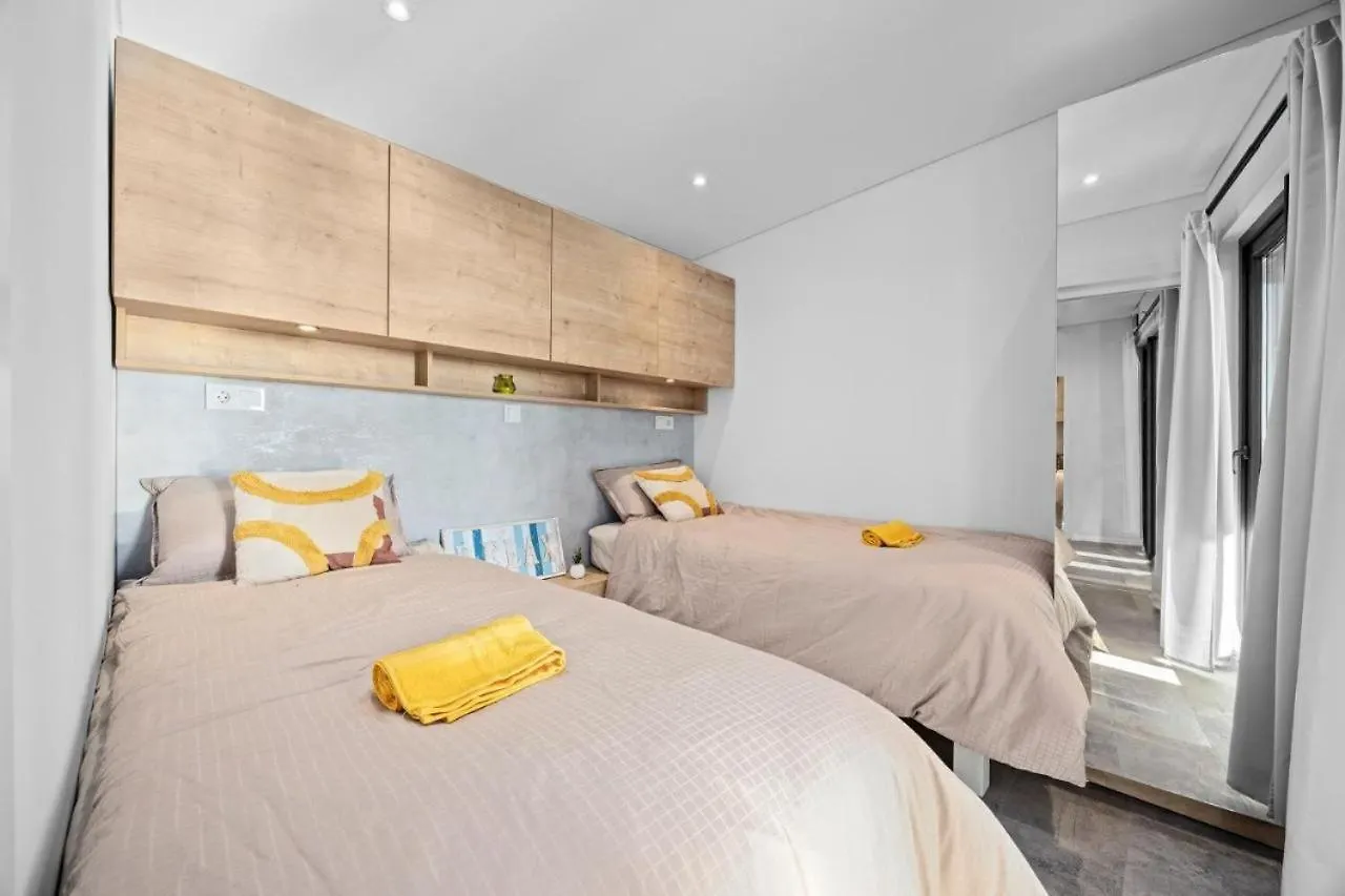 Kasthouse Yellow By Vellaris, Luxury Mobile Home Croatia