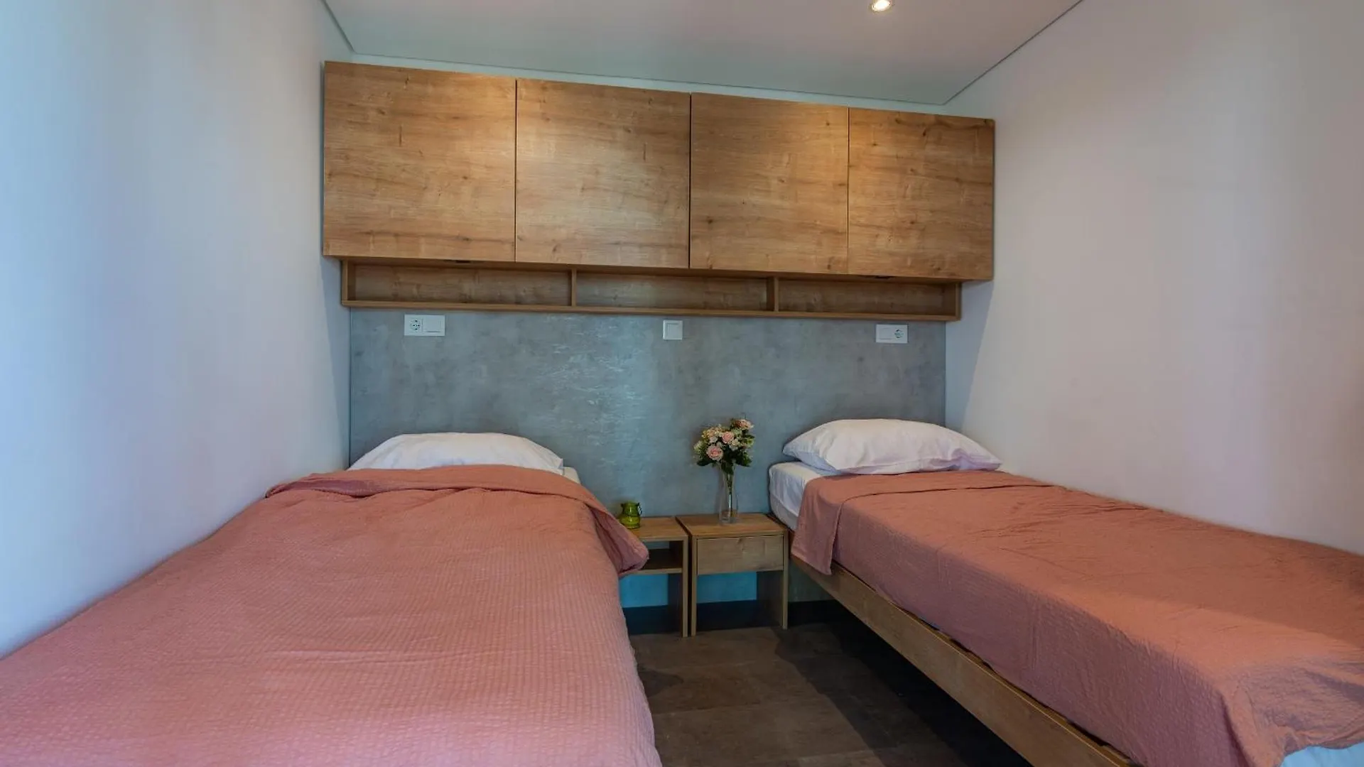 Guest house Kasthouse Yellow By Vellaris, Luxury Mobile Home