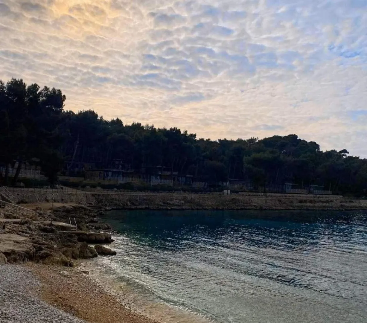 Kasthouse Yellow By Vellaris, Luxury Mobile Home Mali Losinj
